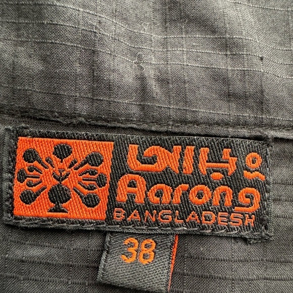 Men’s Linen Shirt Size 38 black with Blue embroidery. - Picture 6 of 6